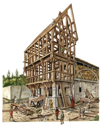 Idade Média: num estaleiro de construção numa região do norte de França, no século XIV, carpinteiros e marceneiros trabalham na estrutura de madeira de um celeiro. Ilustração de Giorgio Albertini. (A utilização das obras deste autor não está sujeita a um p de Giorgio Albertini
