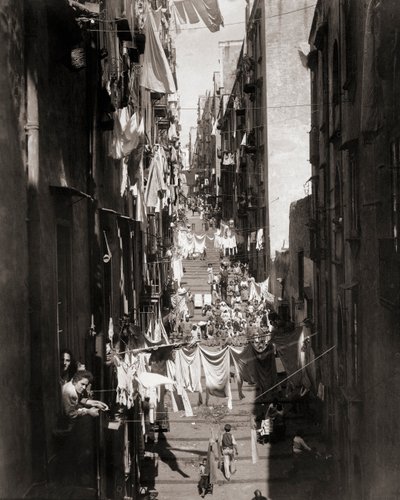 Cena de rua, Nápoles, Itália de Giorgio Sommer