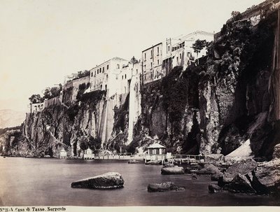 A casa do Tasso em pleno mar de Sorrento de Giorgio Sommer