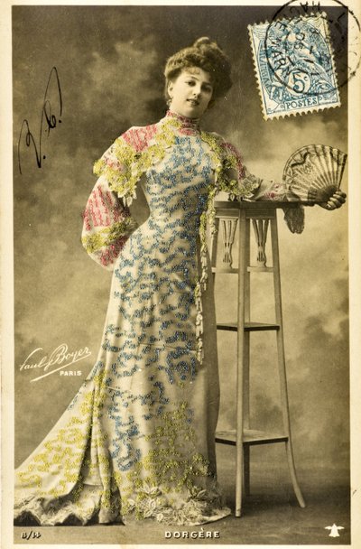 Cartão postal: Retrato de Arlette Dorgere/Nee Anna Mathilde Irma Jouve (1880 - 1965), comediante, dançarina e cantora de Phillipe de Marlier