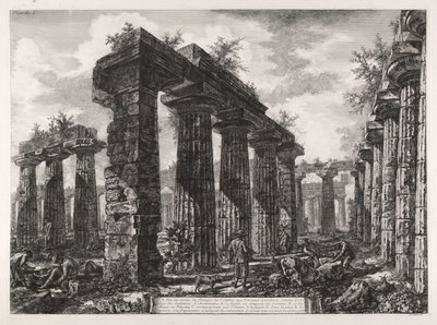 Vista dos restos do pronaos do edifício, que pode ser considerado o Colégio dos Anfictiões, de Diferentes vistas de Paestum de Giovanni Battista Piranesi