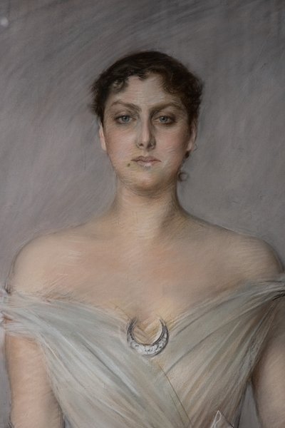 Retrato de uma senhora de branco com luvas e ventilador, detalhe de Giovanni Boldini