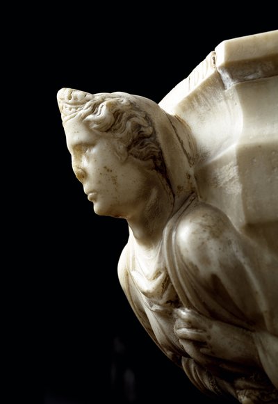 Benitier no pilar decora as três virtudes teologais e um decorado à la cuba dos bustos das quatro virtudes cardeais - detalhe (Marble stoup com coluna com as três virtudes teologais e fonte de água com as quatro virtudes cardeais) Escultura por de Giovanni Pisano