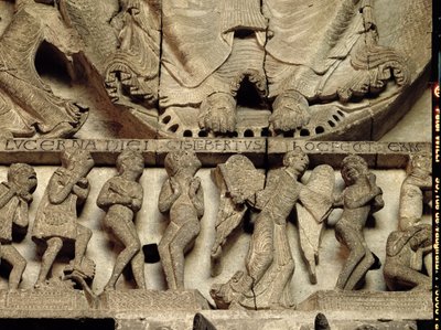 Tímpano do Portal Oeste representando o Juízo Final: detalhe dos pés de Cristo, um anjo e mortais, c.1130-35 calcário de Gislebertus