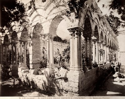 Claustro da Igreja de San Giovanni degli Eremiti em Palermo de Giuseppe Incorpora