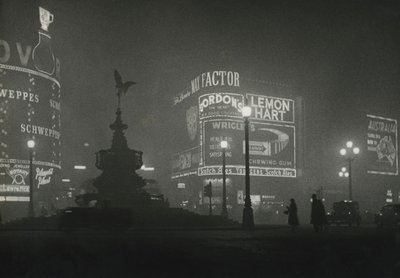 Piccadilly Circus 1950s de Godfrey Macdominic