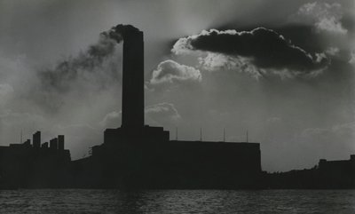 Central eléctrica do lado do Tamisa, Londres 1950s de Godfrey Macdominic