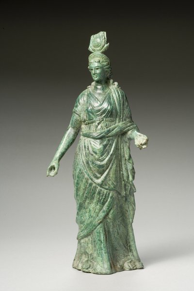 Estátua de Isis Fortuna, helenística, século I aC - primeiro século dC (bronze) (ver 270388 para visão traseira) de Greek