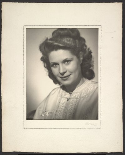 [Retrato de uma mulher]. de Günther Krampf