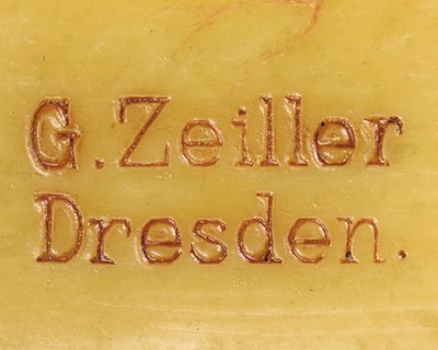 Detalhe de um modelo de ecorca anatômica masculina, exibindo músculos, artérias e veias, a circulação e o sistema nervoso (cera) (ver também 469822 a 469827) de Gustav Zeiller