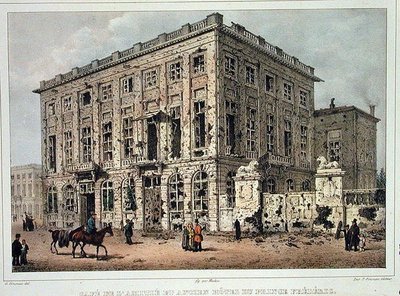 O Café Amitie e o Antigo Hotel du Prince Frederic, Bruxelas, após a Luta de 23-26 de Setembro de 1830, gravado por Jean Baptiste Madou (1796-1877) (gravura a cores) de Gustave Adolphe (after) Simoneau
