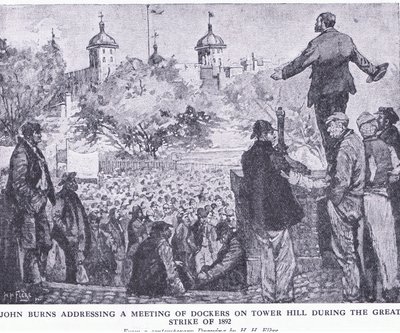 John Burns dirigindo-se a uma reunião de estivadores em Tower Hill durante a Grande Greve de 1892, da revista Cassells História do Povo Britânico publicada pela Waverley Book Company Limited, c.1940 de H. H. Flere