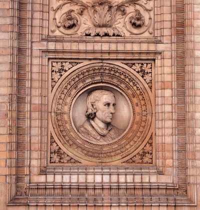 Detalhe da fachada do Hamburger Kunsthalle (foto) de H. v. d. Schirrmacher G. T. and Erbe A. Hude