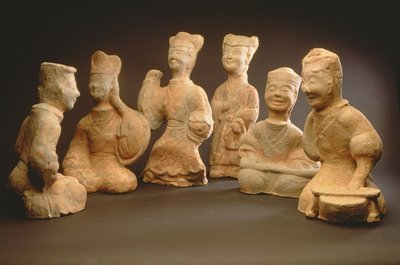 Grupo de Músicos, Dançarinos e Servos (terracota) de Han Dynasty Chinese School