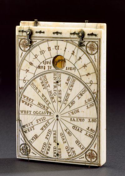 Relógio de sol da bússola Tablet, Nurenberg, 1574 (ver também 259577 e 259579-80) de Hans Ducher