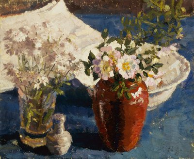 Natureza morta com flores em um vaso de Harold Gilman