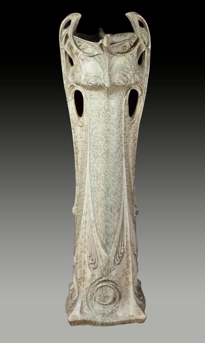 Art Nouveau: Jardiniere por volta de 1902-1903 feito por Hector Guimard (1867-1942), século XX. Sevres, Museu Nacional de Cerâmica. de Hector Guimard