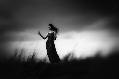 Campo da Mulher Pensativa de Hengki Lee