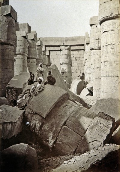 Templo de Karnak, c.1900 (fotografia a preto e branco) de Henri Béchard