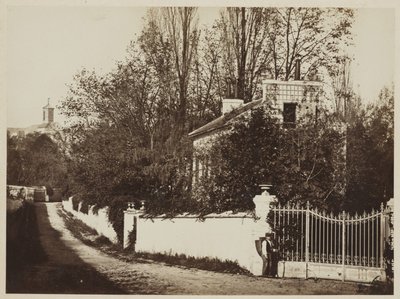 Rua em Louveciennes, c.1869 (impressão albuminada a partir de negativo de vidro) de Henri Bevan