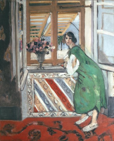 Interior em Nice: Mulher jovem com vestido verde debruçada à janela de Henri Matisse