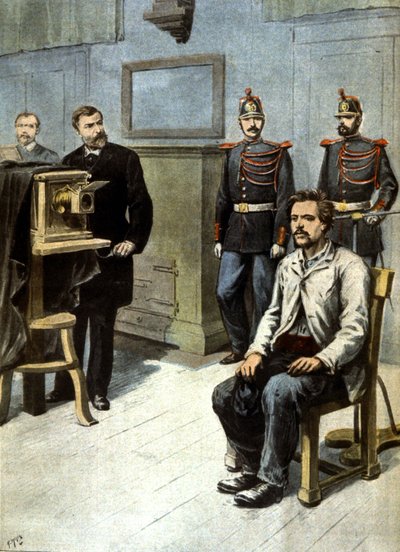 o início da fotografia antropométrica, c.1895 (ilustração) de Henri Meyer
