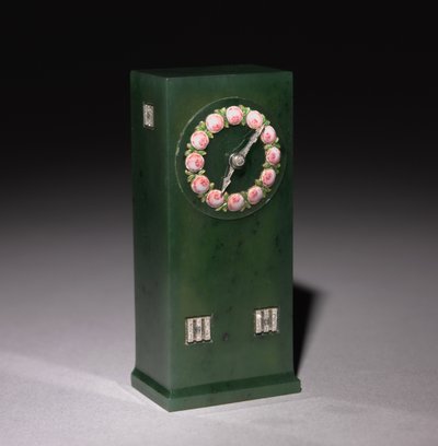 Relógio, empresa de Peter Carl Fabergé (1846-1920), após 1903 (jade, ouro, esmalte, diamantes) de Henrik Wigstrom