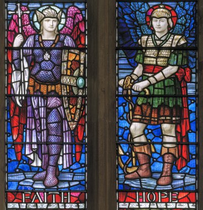Yeovil, São João Batista, Lowndes & Drury, Henry Holiday, Faith & Hope, 1917-18 de Henry Holiday