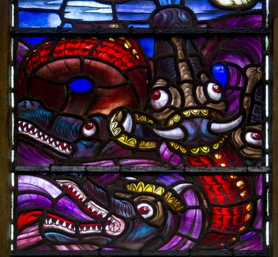 Yeovil, São João Batista, Lowndes & Drury, Henry Holiday, O detalhe dos Dragões, 1917-18 de Henry Holiday
