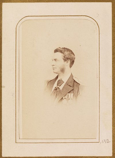 [Retrato de um homem em uniforme militar]. de Henry Maull and Co.