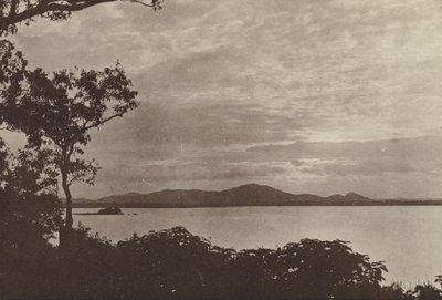 Cidades arruinadas do Ceilão: Minneria (foto a p/b) de Henry W. Cave