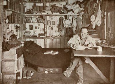 Capitão Scott em seu covil, c1911, 1913 de Herbert Ponting