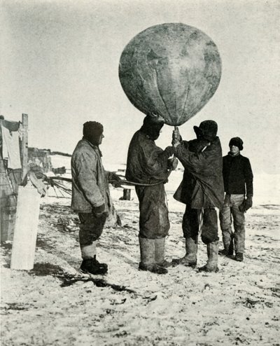 Dr. Simpson Enviando um balão, 1911, 1913 de Herbert Ponting