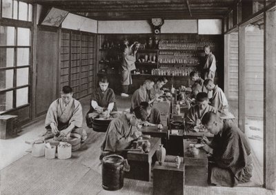 Sala de Trabalho e Pessoal da Namikawa (foto a p/b) de Herbert Ponting