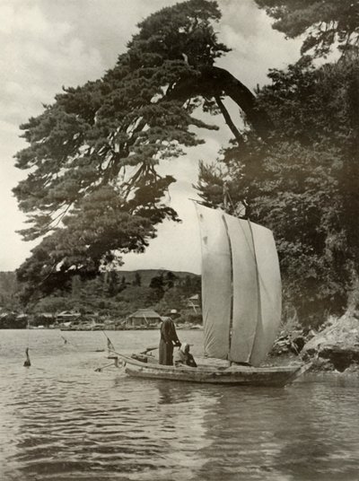 Na baía de Matsushima, 1910. de Herbert Ponting