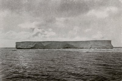 O primeiro Ice-Berg, c1910, 1913 de Herbert Ponting