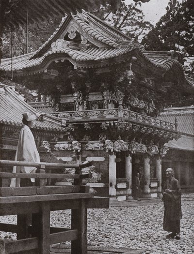 O portão Yomei na Nikko (foto a p/b) de Herbert Ponting