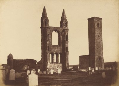 Catedral de St. Andrews, empena leste e torre de St. Regulus de Hill and Adamson