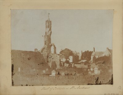 O West End de St. Andrews e o Recinto da Catedral do Nordeste. de Hill and Adamson Adamson