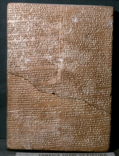 ARTE ANTIGA DO ORIENTE (Hitita): Tábua cuneiforme em língua hitita. Ba... de Hittite