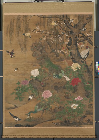 Pergaminho Pendurado, Aves Reunidas sob o Salgueiro da Primavera, finais de 1400s - início de 1500 (tinta e cor sobre seda) de Hong Yin