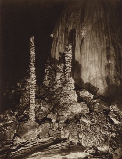 México: Grutas de estalactites de Cacahuamilpa, Estado de Guerrero (fotografia a preto e branco) de Hugo Brehme