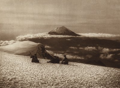 México: Iztaccihuatl com vista de Popocatepetl (fotografia a preto e branco) de Hugo Brehme