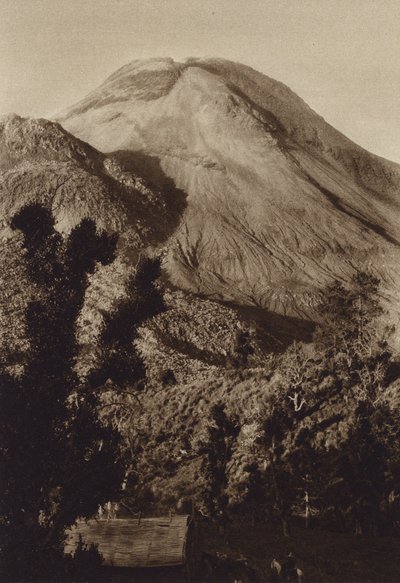 México: Vulcão Colima antes das últimas erupções (fotografia a preto e branco) de Hugo Brehme