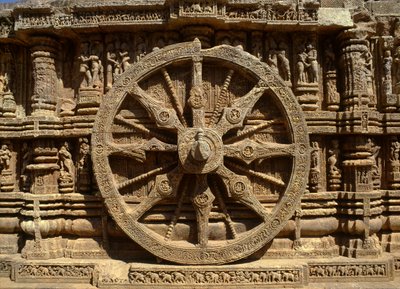 Detalhe da roda da carruagem da Surya (pedra) de Indian School