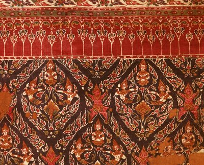 Tecido do período Ayuttaya com desenhos tailandeses (algodão estampado) de Indian School