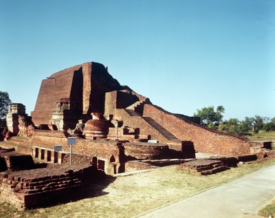 Vista do templo principal do Site III, 320-350 de Indian School