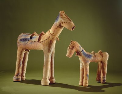 Cavalos modelo, c.2000 aC (louça de barro) de Indo Aryan School