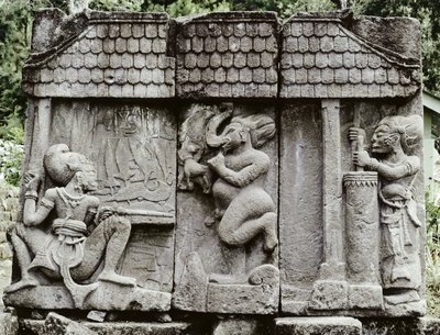 Cena de ferreiro (pedra vulcânica) de Indonesian School