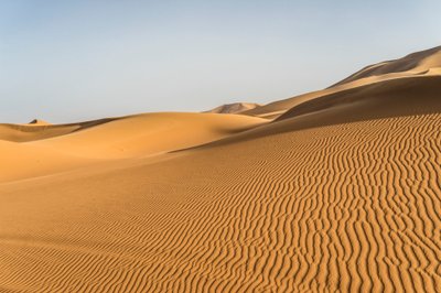 Dunas de areia no Erg Chebbi, no sudeste de Marrocos, 2014 (foto) de Ira Block